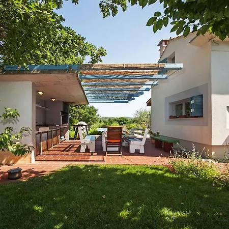 Villa Ferenc